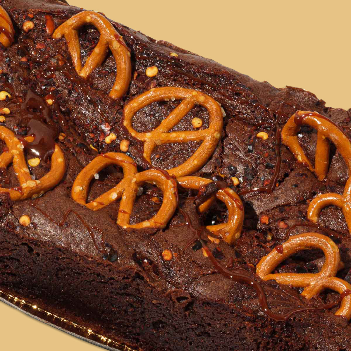 •	Marmite pockets throughout