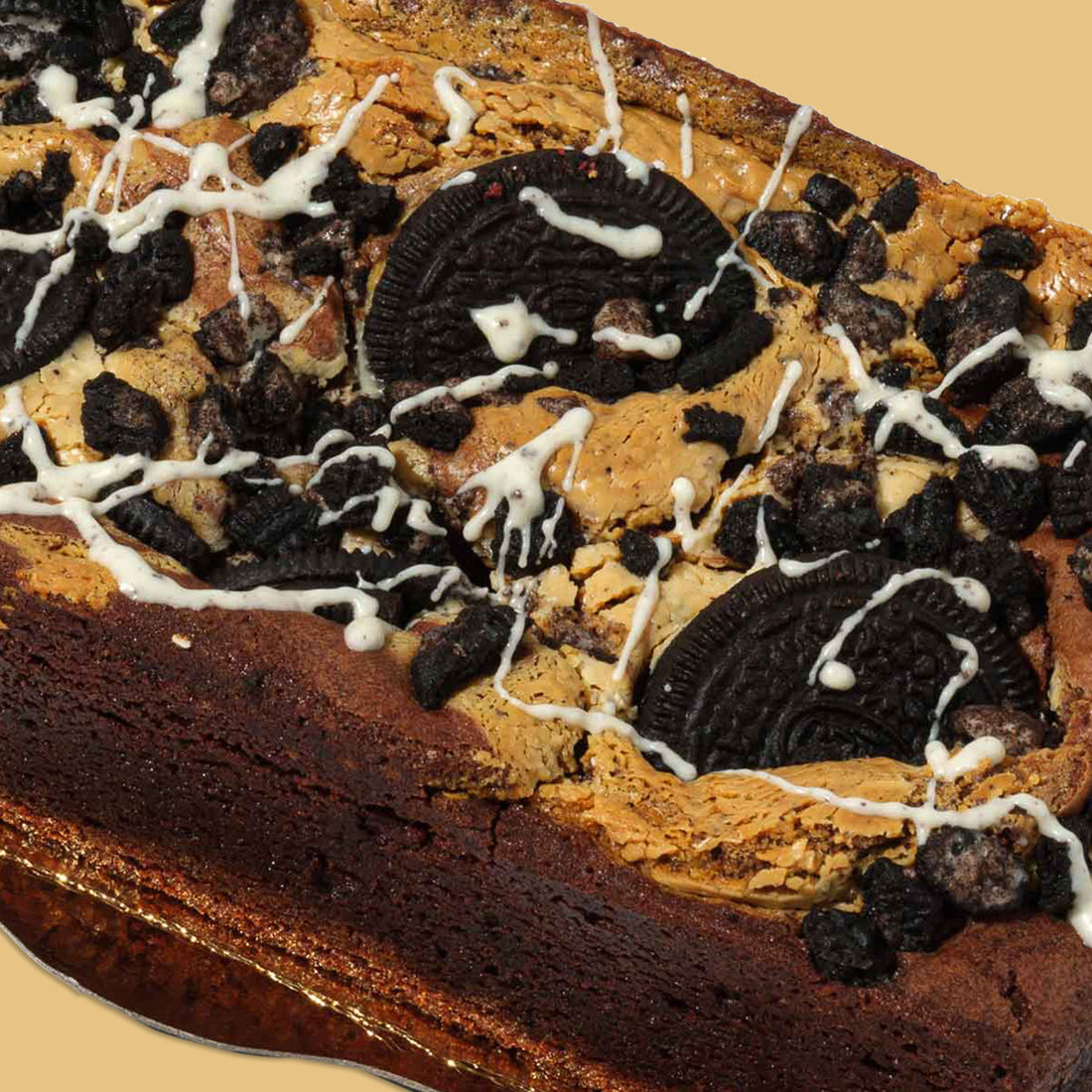 Oreo brownie close-up with crumbs